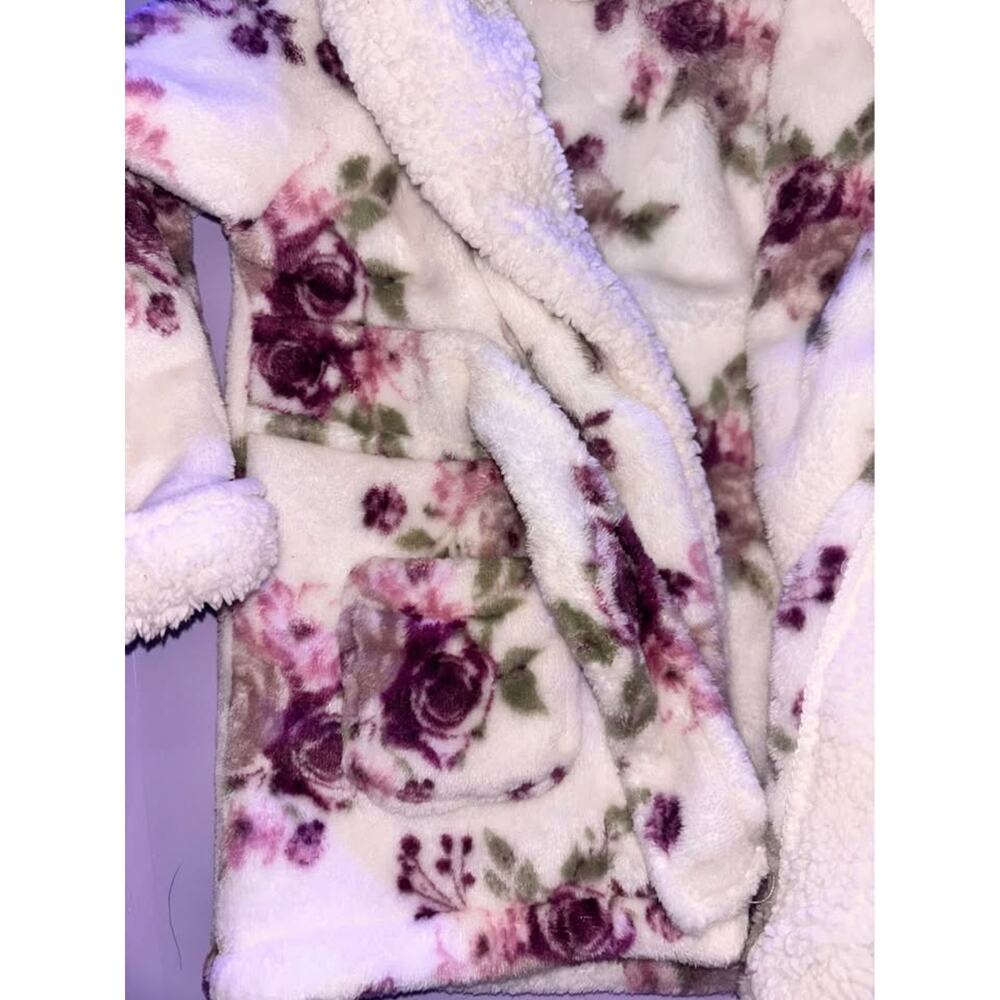 Baby Jessica Simpson Robe - Picture 3 of 4